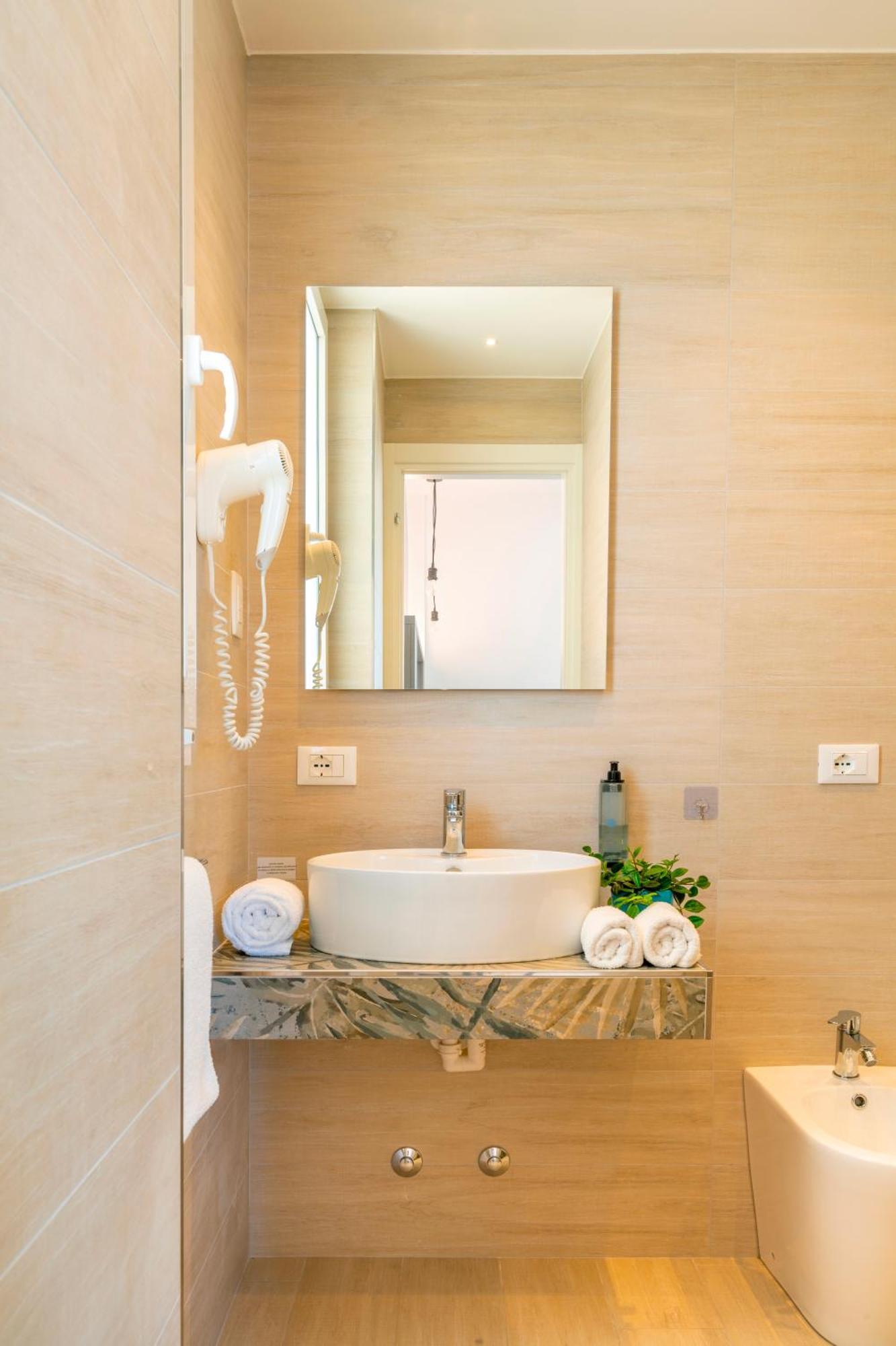 Hotel Altamarea Misano Adriatico Εξωτερικό φωτογραφία